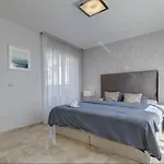 Aloha Terraced House